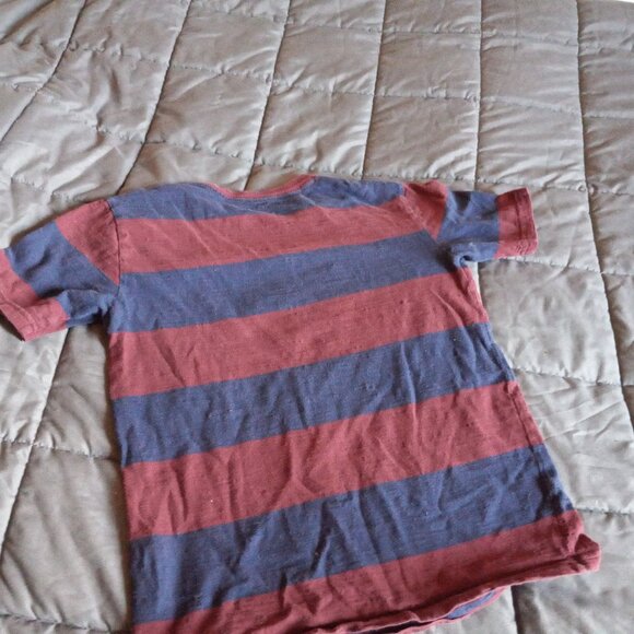 tommy hilfiger t shirt. boys size 9-10 - Picture 2 of 3